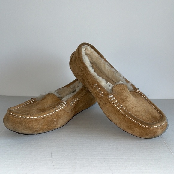 UGG Chestnut Ansley Shearling Lined Slipper - Picture 4 of 9